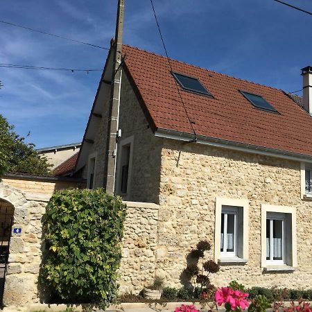 Gite La Nuit Etoilee Chez Champagne Mathelin Mareuil-le-Port Екстериор снимка